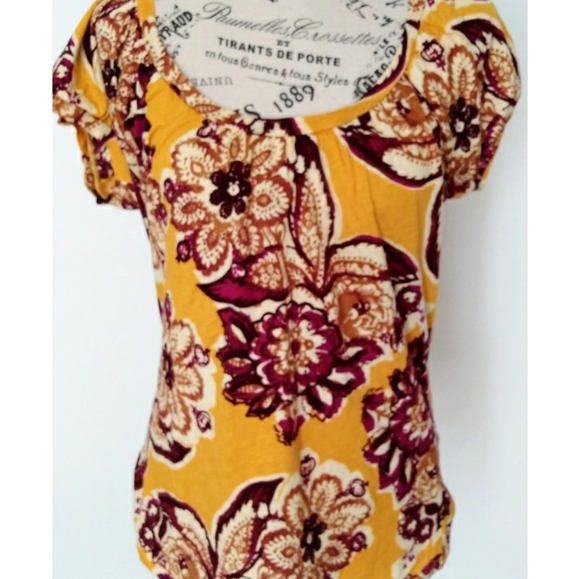New York & Company Tops - NEW YORK & COMPANY Floral top| M